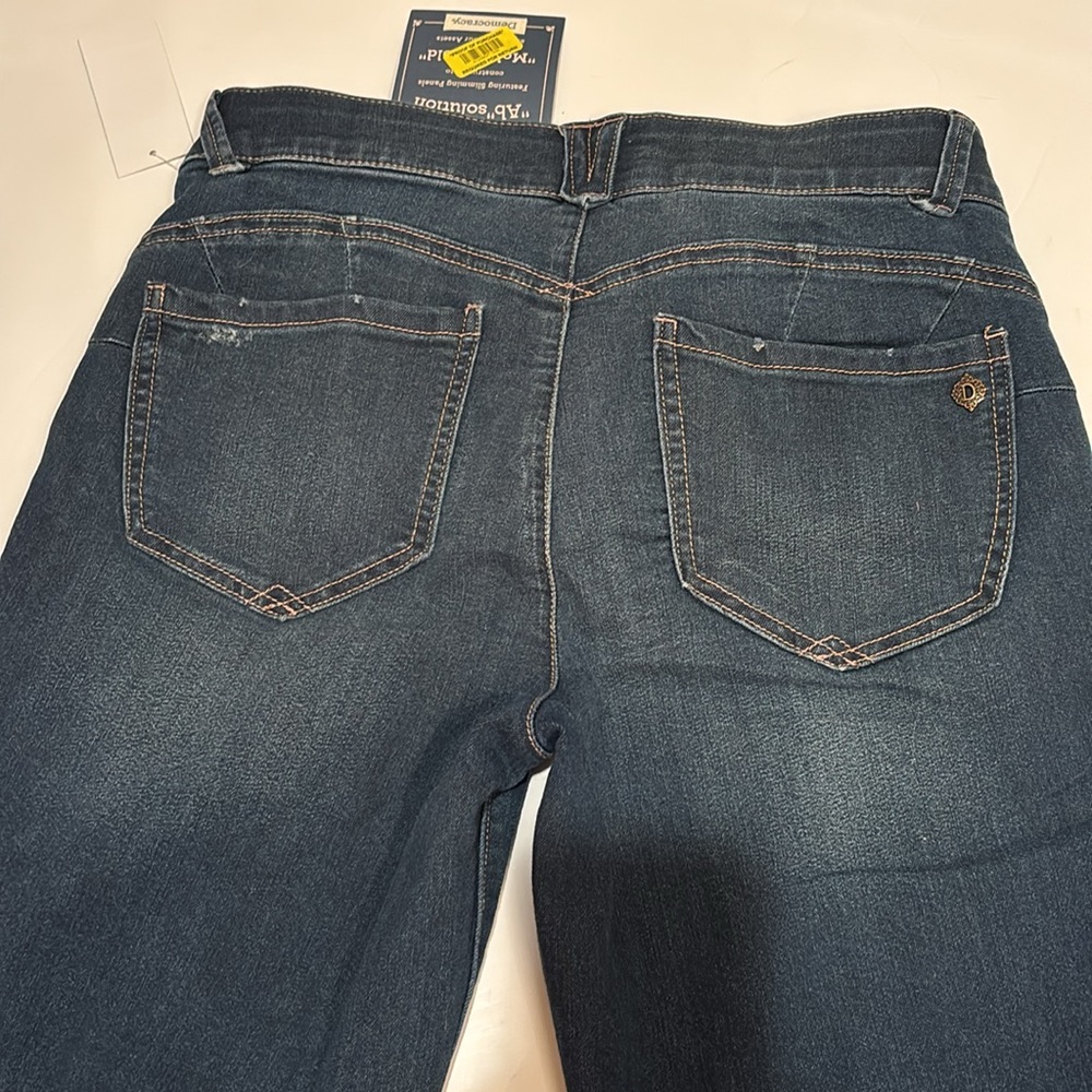 NWT Democracy Indigo Denim Shorts Bermuda crops  6 ab solution - Picture 6 of 12